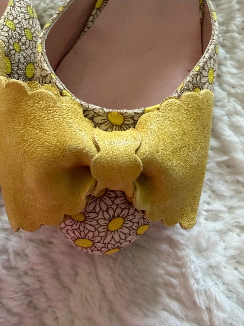 Red Valentino Daisy Bow Kitten
